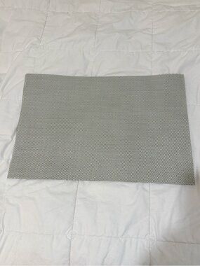 Ava Gray woven Placemat set of 6 NWOT Indoor/Outdoor tag removed